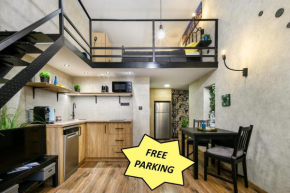 Luxury apartment in the city center with parking